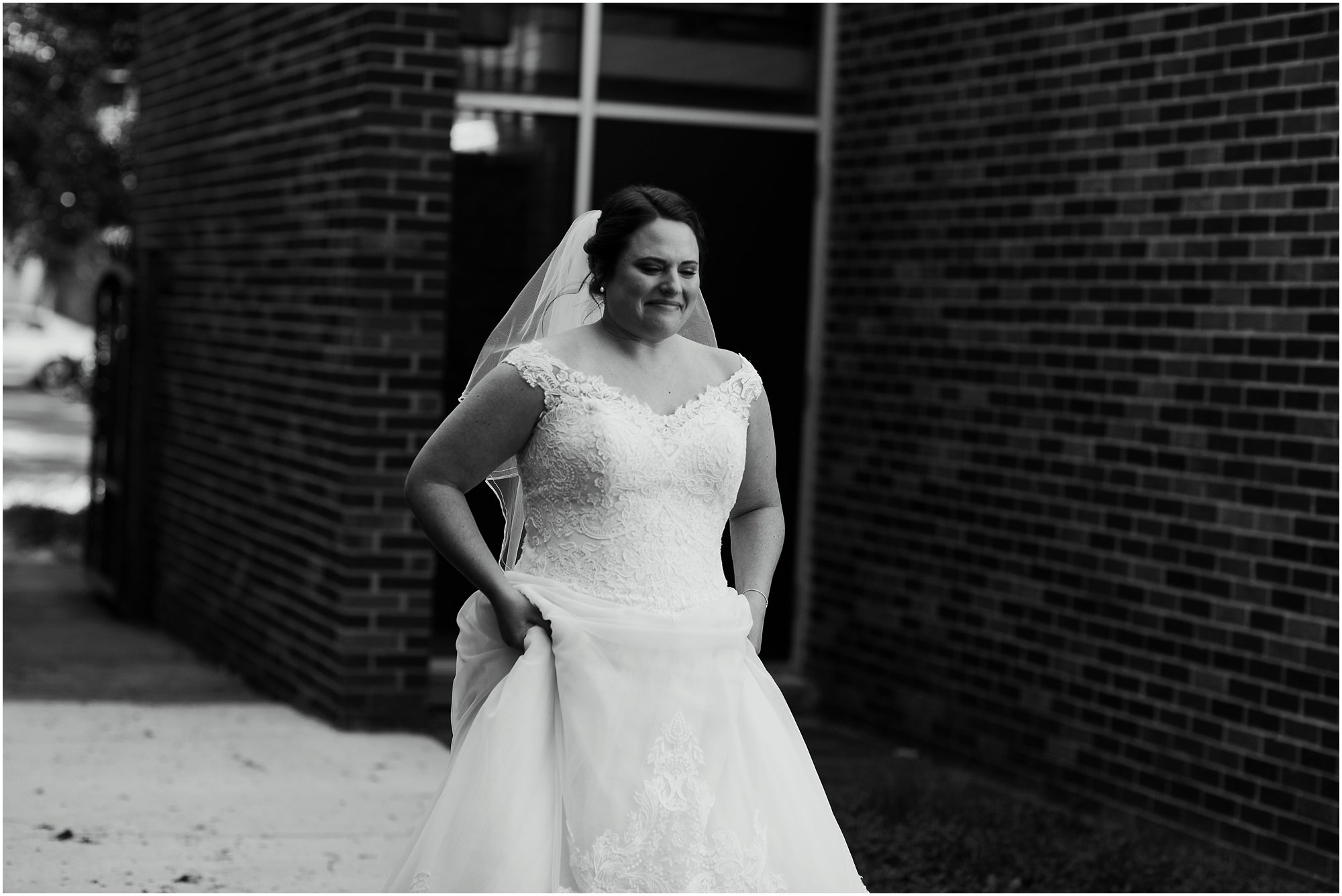 Bride walking towards groom for her first look in Memphis, Tennessee